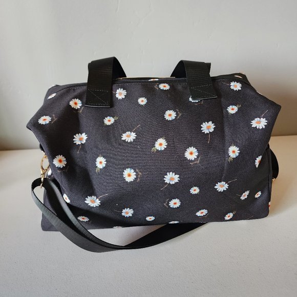 Alice & Olivia Duffle "NEW" - Picture 7 of 16